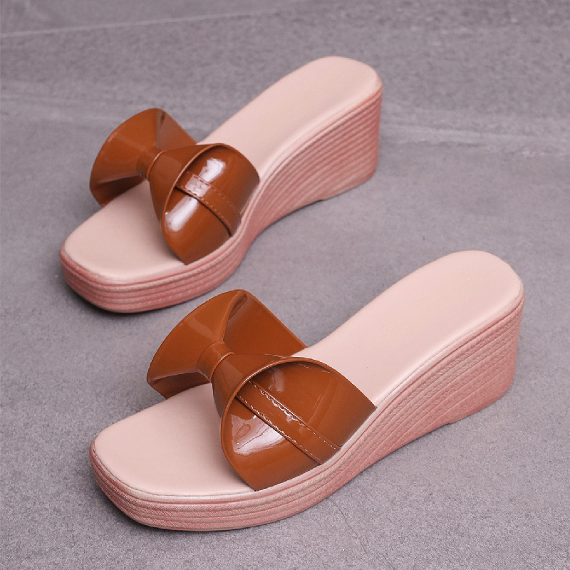 Papuci cu platformă pentru femei, vara 2025, sandale și papuci cu toc înalt și talpă groasă, cu fundă dulce, transfrontalieră, mărime plus