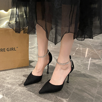 Γαλλική αλυσίδα με στρας 2025 Άνοιξη, νέα, μυτερή γόβα στιλέτο με ψηλοτάκουνα, γυναικεία σέξι μονόχρωμα παπούτσια για γυναίκες