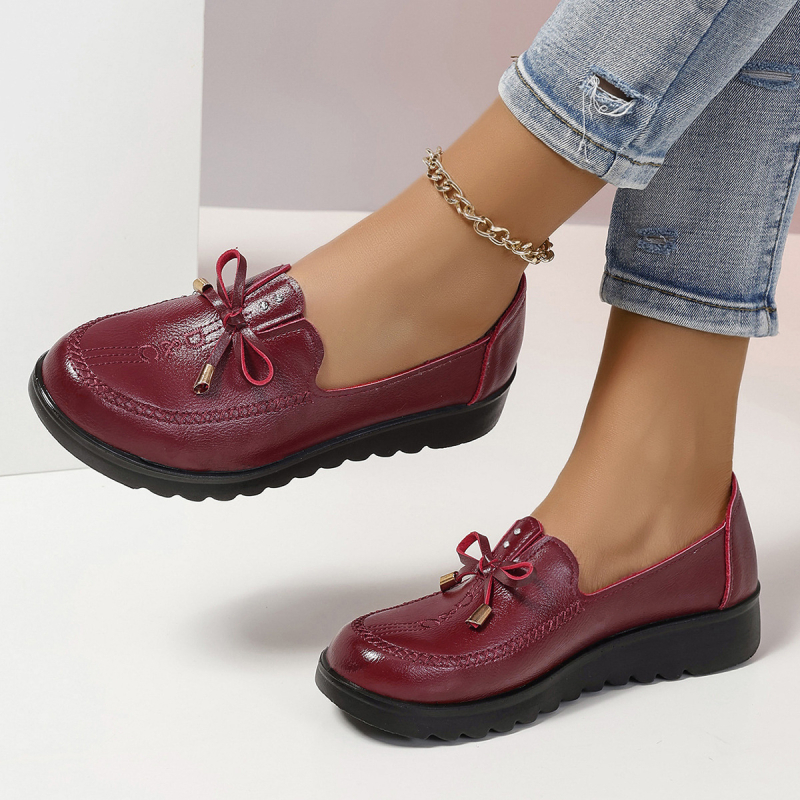 Külkereskedelmi cipők középkorú és idős anyáknak, egyrétegű cipők 2024 tavaszi és őszi csúszásgátló puha talpú bőrcipők, masni női cipők, női bőrcipők