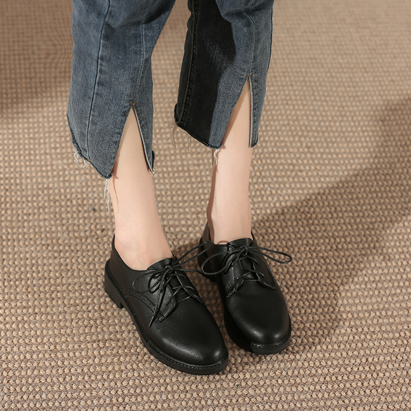 Juodi, broginiai darbo bateliai moterims, britiško retro stiliaus, rudens ir žiemos, gilios burnos, maži odiniai bateliai, plokščiapadžiai bateliai, darbo odiniai bateliai.