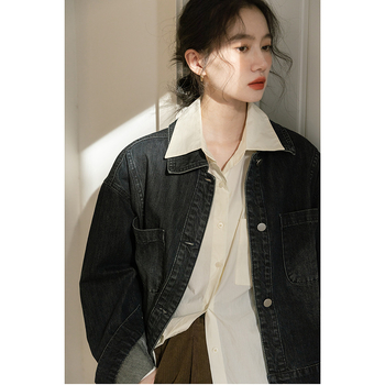 Φθινόπωρο 2024 Νέες προσφορές σε στυλ Χονγκ Κονγκ, μοντέρνο, εξατομικευμένο, μαύρο τζιν μπουφάν με στοίβες, κοντό μπουφάν για γυναίκες