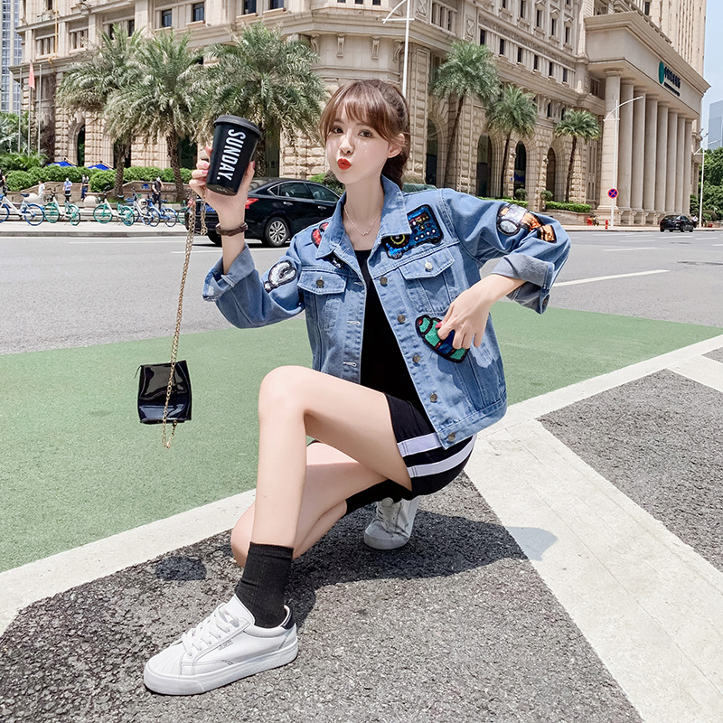 Jachetă scurtă cu mânecă lungă și brodată cu mărgele pentru femei, model slim fit, model scurt