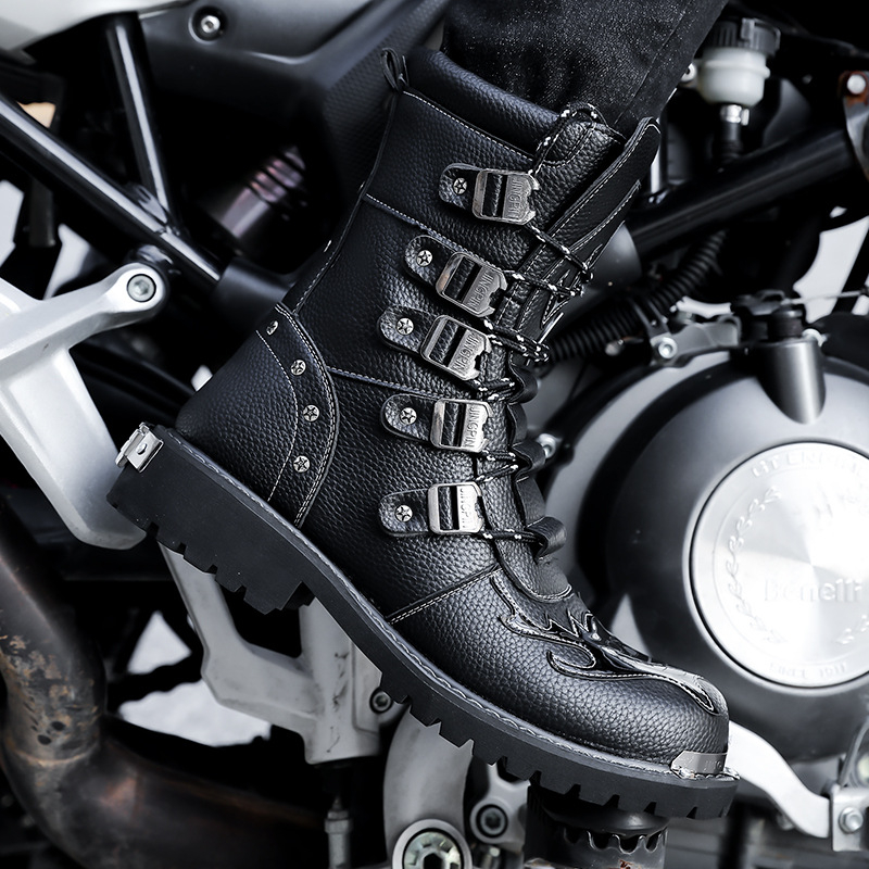 Pantofi bărbătești de toamnă și iarnă 2024, stil britanic, cu înălțime medie, asortați, cizme Martin în stil coreean, cu căptușeală din fleece, la modă