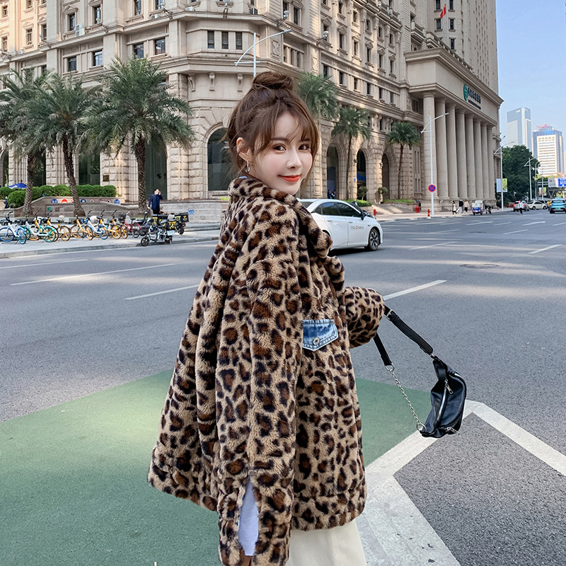 2023. aasta talvine kahepoolne teksariie, naiste Korea stiilis lahtine salendav lahe kena leoparditrükiga küülikukarva imitatsiooniga mantel puuvillase polsterdusega mantel