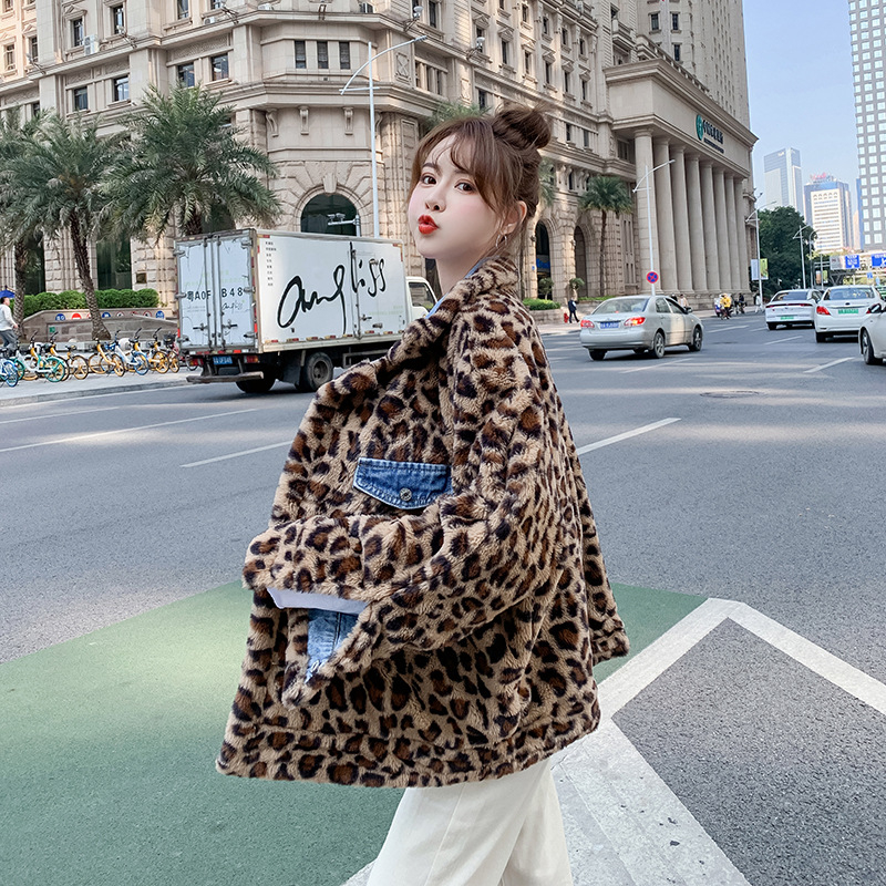 2023. aasta talvine kahepoolne teksariie, naiste Korea stiilis lahtine salendav lahe kena leoparditrükiga küülikukarva imitatsiooniga mantel puuvillase polsterdusega mantel