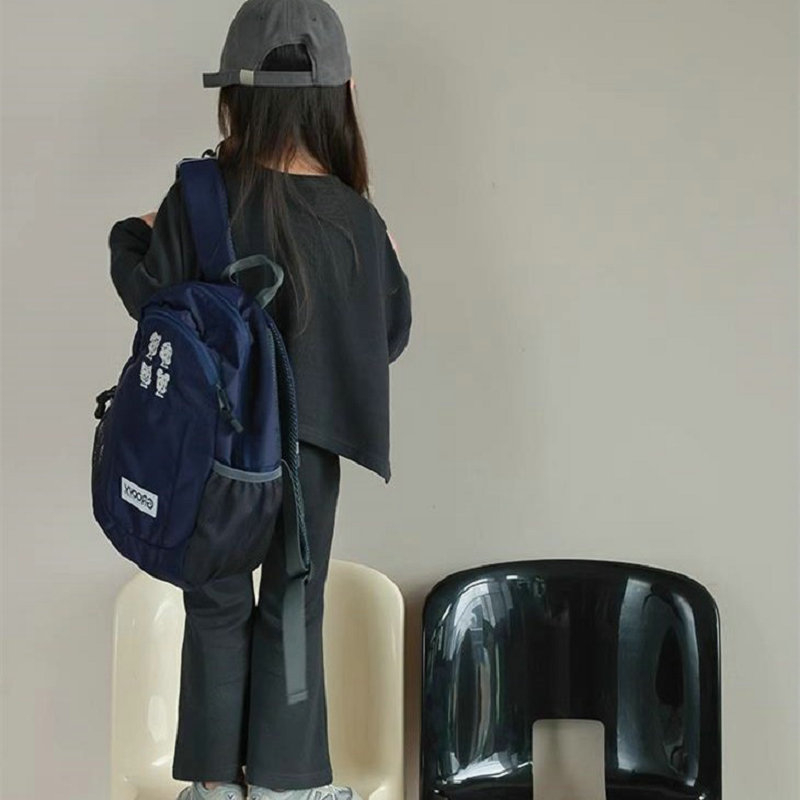 Tüdrukute ülikond, pikkade varrukatega nahkhiiresärk ja kellukesekujulised aluspüksid, 25 kevad- ja sügisriided, eksport, otsetarne 3-8-aastastele