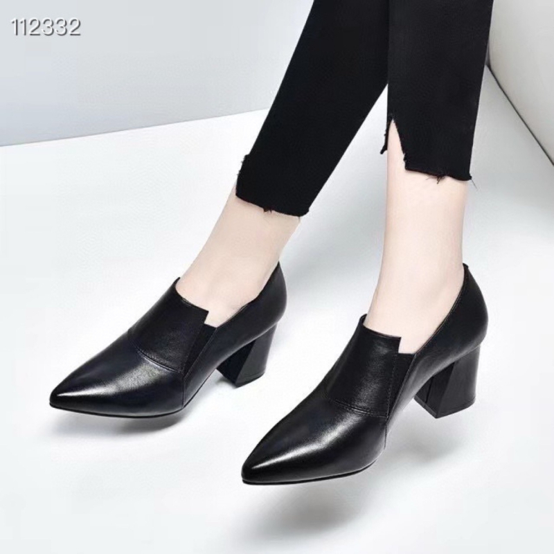 Pantofi de lucru cu vârf ascuțit și croială adâncă, stil nou de primăvară 2025, simpli și eleganți, subțiri, toc gros, pantofi de lucru fără mâneci din piele de vacă cu primul strat