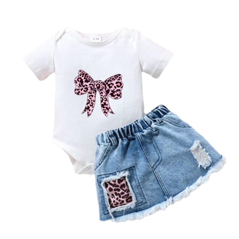 Suvine uus saabumine lipsuprindiga väikeste jäneseriietega leopardimustriga rebitud teksad