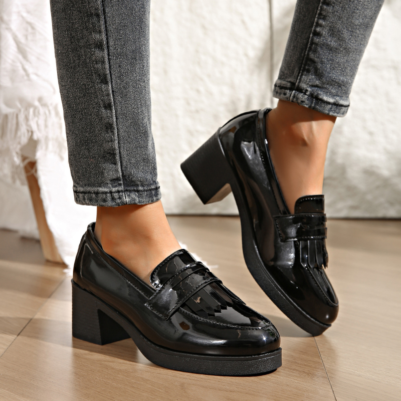 Külkereskedelmi export, szerencsés cipő, női divatos, élénk bőr, plus size cipő, 2025-ös ingázós divat, vastag sarok, bojtos magas sarkú cipő