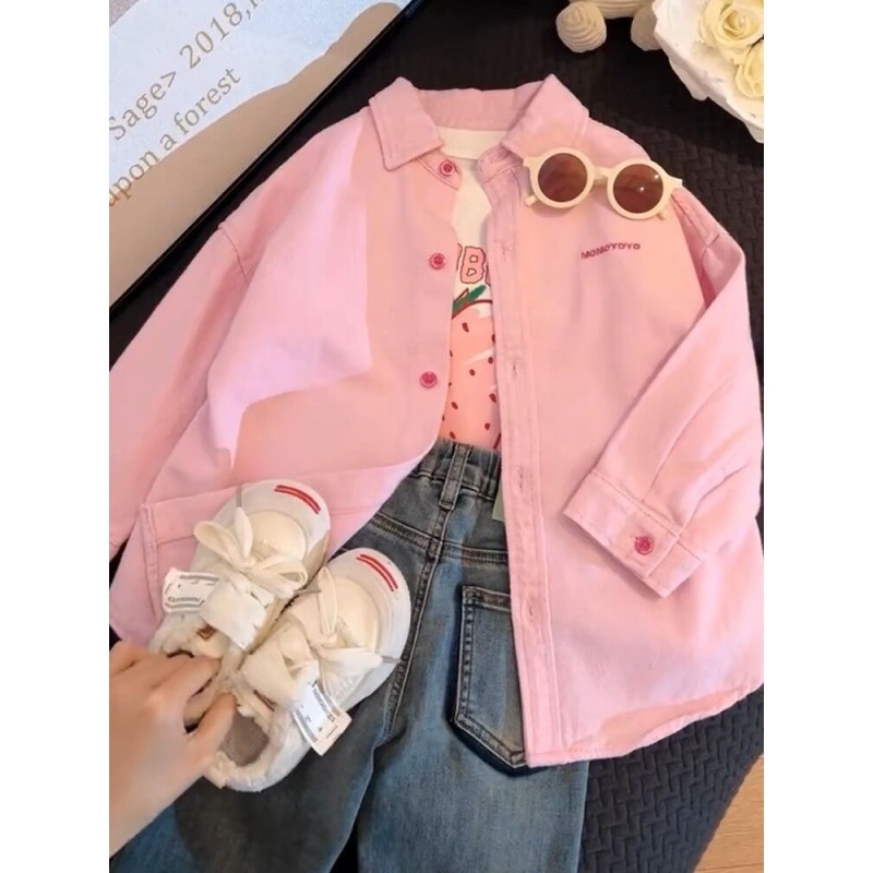 Korea stiilis keskmise ja suure suurusega tüdrukute laste teksariidest tikitud särkjakk 2024. aasta kevadine uus laste trendikas särk