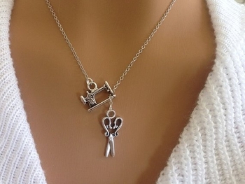 Euroopa ja Ameerika väliskaubanduse isikupärastatud ehted õmblusmasina kääridega ripats moekombinatsioon õdede kaelakee rangluu kett hulgimüük