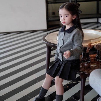 Jesenski i zimski pleteni kardigan za djevojčice u francuskom akademskom stilu 2024. s reverom za novorođenče