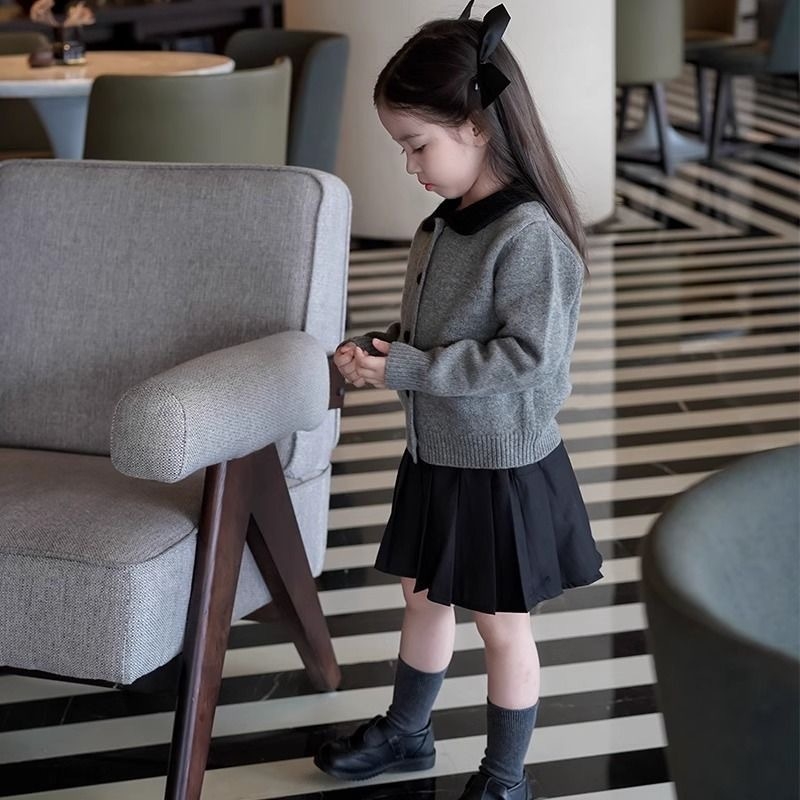 Jesenski i zimski pleteni kardigan za djevojčice u francuskom akademskom stilu 2024. s reverom za novorođenče