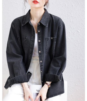 Dámska čierna džínsová košeľa, ležérna splývavá bunda s ochranou proti slnku, tenký top s dlhým rukávom