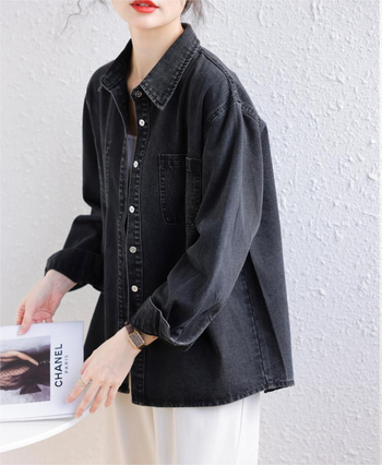 Dámska čierna džínsová košeľa, ležérna splývavá bunda s ochranou proti slnku, tenký top s dlhým rukávom