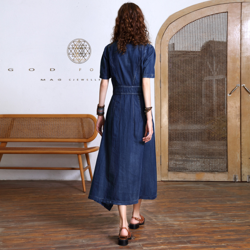 Letné nové štýlové džínsové šaty s nepravidelným lemom, sťahujúce pás, zoštíhľujúce, elegantné šaty strednej dĺžky 82508