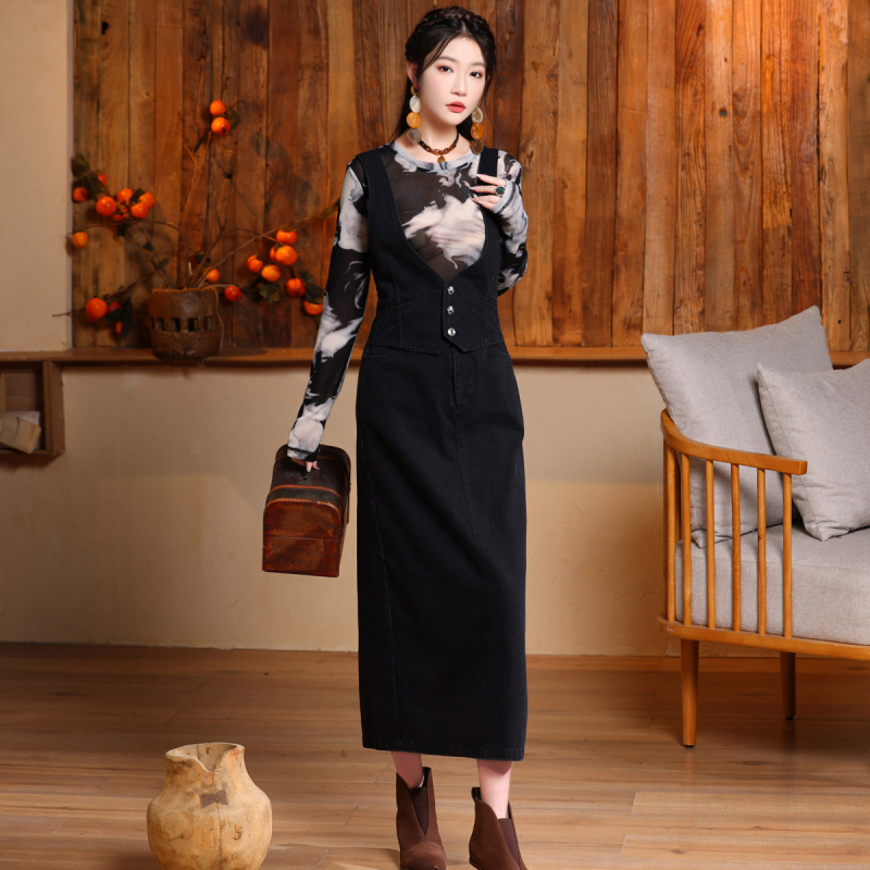 Jeseň/Zima 2025 Nové vintage džínsové šaty s trakmi, úzky strih, elegantné jednoduché šaty, základné šaty 82635