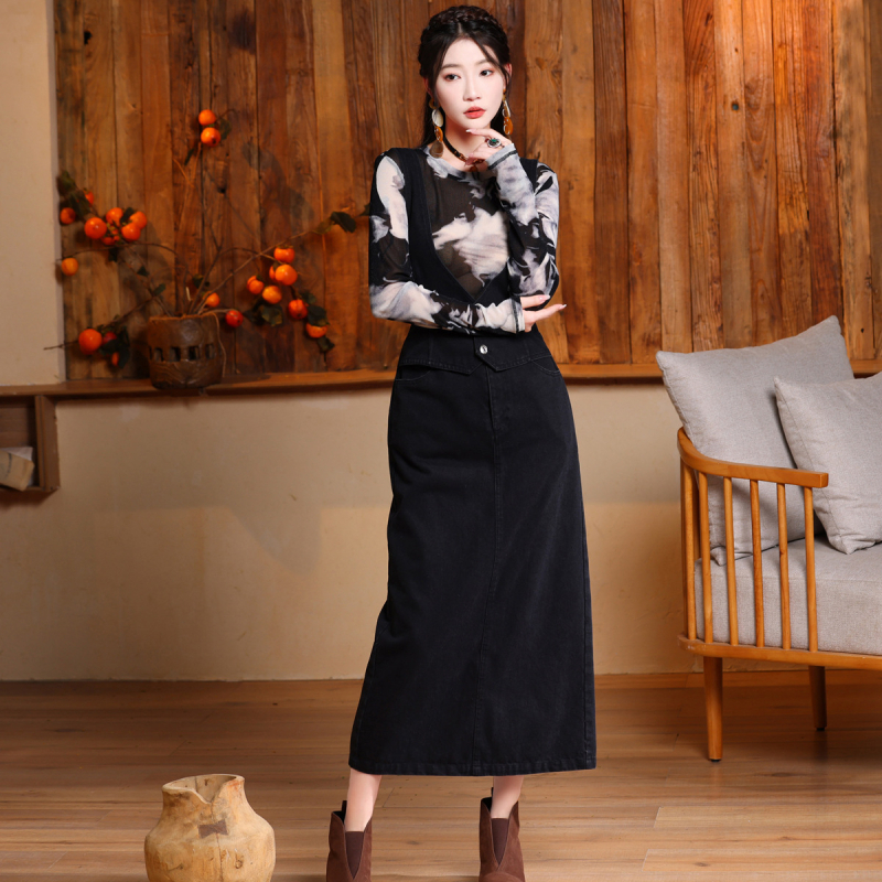 Jeseň/Zima 2025 Nové vintage džínsové šaty s trakmi, úzky strih, elegantné jednoduché šaty, základné šaty 82635