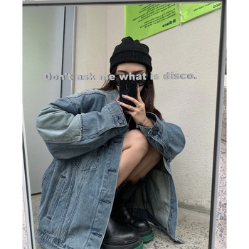 Γυναικείο τζιν μπουφάν με μακριά μανίκια, σε ασορτί χρώμα, σε στυλ Χονγκ Κονγκ, με φαρδιά μπλούζα και κομψό σχεδιασμό.