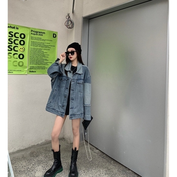 Γυναικείο τζιν μπουφάν με μακριά μανίκια, σε ασορτί χρώμα, σε στυλ Χονγκ Κονγκ, με φαρδιά μπλούζα και κομψό σχεδιασμό.