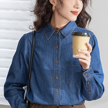 Dámske džínsové tričko v tmavomodrej retro štýle v hongkonskom štýle s ramenami, spodky, nové, jeseň a zima 2023, malý mäkký top