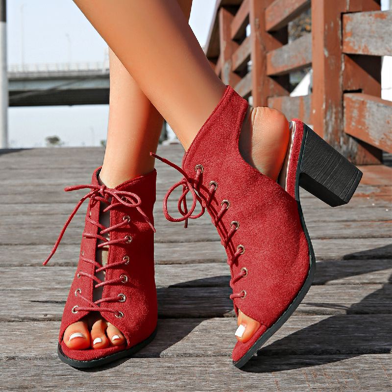 Cezhraničný zahraničný obchod Sandále pre väčšie veľkosti Dámske letné topánky na vysokom podpätku 2025 s hrubým podpätkom, otvorenou špičkou a šnurovaním vpredu