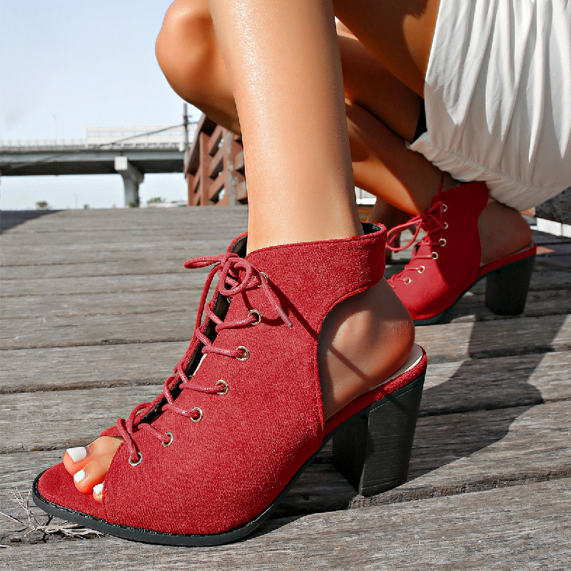 Cezhraničný zahraničný obchod Sandále pre väčšie veľkosti Dámske letné topánky na vysokom podpätku 2025 s hrubým podpätkom, otvorenou špičkou a šnurovaním vpredu