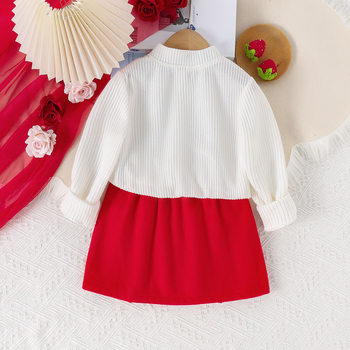 Jesenný pletený kardigan s výbuchmi zahraničného obchodu pre nové dievčatá s jahodovou výšivkou a červenou krátkou skladanou sukňou, dvojdielna súprava