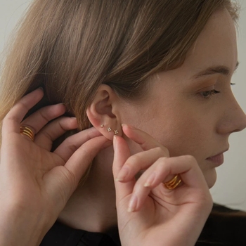 Jaapani ja Korea stiilis s925 hõbedast ristikhõbedast väikesed kõrvarõngad tsirkooniga, lihtsad väikesed universaalsed kõrvarõngad naiste kõrvaluuga