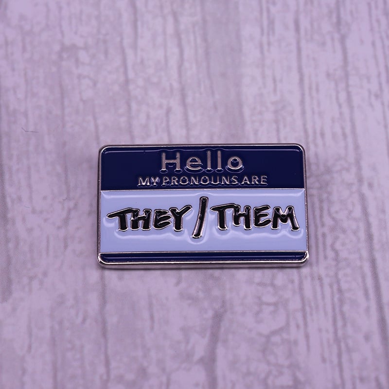 Sveiki, mano įvardis yra jie / Jie emalio segtukai lyčių požiūriu neutralūs pasididžiavimo papuošalai