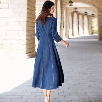 Retro čínsky štýl s vyšívanou džínsovou sukňou 2025 Jarné nové etnické štýlové ručne vyrobené šaty s gombíkmi 82536