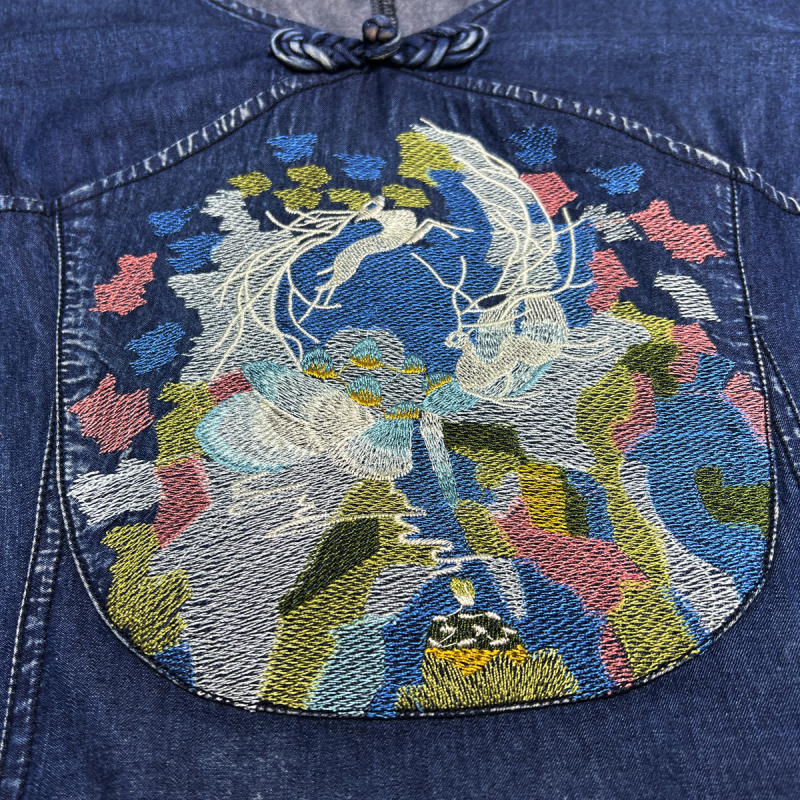 Retro čínsky štýl s vyšívanou džínsovou sukňou 2025 Jarné nové etnické štýlové ručne vyrobené šaty s gombíkmi 82536