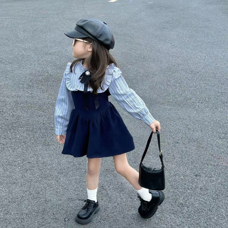 Jesenné dievčenské šaty s dlhým rukávom 2024 nové pre vaše dieťa vysokoškolský štýl falošné dve kórejské štýlové módne sukne