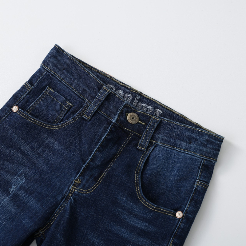 Suvised sinised teksad vabaaja laos Suvised püksid Euroopa ja Ameerika digitaalse kolmemõõtmelise tikandiga ühevärvilised poiste teksapüksid