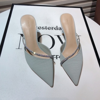 Γυναικεία σανδάλια και παντόφλες Baotou, καλοκαίρι 2024, νέο στυλ πανωφόρια, κομψά ημι-παντόφλες, μικρά φρέσκα, μυτερά ψηλοτάκουνα με στρας