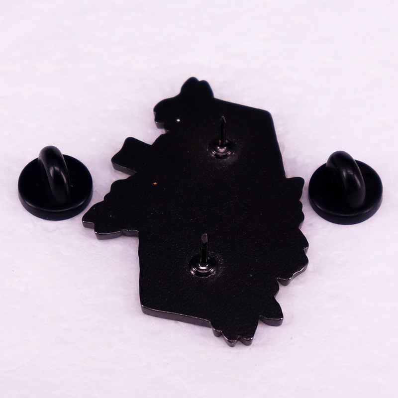 Nikdy lepšie kostlivé brošne s lebkou, rámom, humorným odznakom a doplnkami