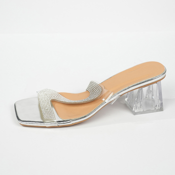 Άνοιξη και Καλοκαίρι 2025 Νέα ψηλοτάκουνα διαφανή σανδάλια με στρας για γυναίκες, ευρωπαϊκή και αμερικανική μόδα, εξαγωγικές παντόφλες με τετράγωνη μύτη για εξωτερική χρήση