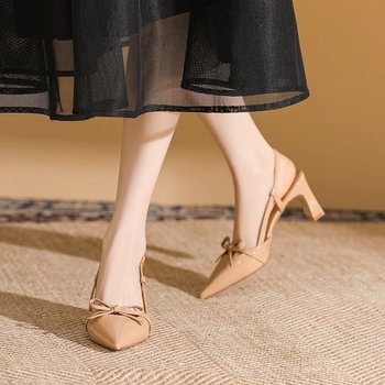 Κομψά γυναικεία παπούτσια με ψηλοτάκουνα στο γαλλικό στυλ, καλοκαίρι 2025, νέο στυλ, με ζώνη μίας φιγούρας, όμορφα σανδάλια Baotou με άδειο πίσω χοντρό τακούνι