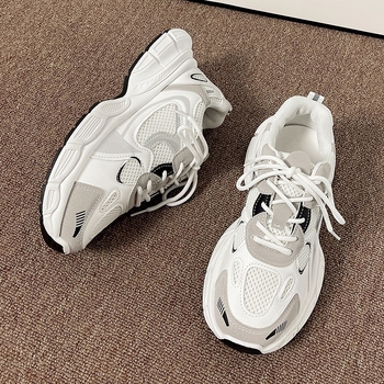 Europietiškos stoties tinklelio kvėpuojantys Paryžiaus tėčio batai moterims, 2024 m. nauji mados nišiniai storo pado aukštinantys laisvalaikio sportiniai bateliai