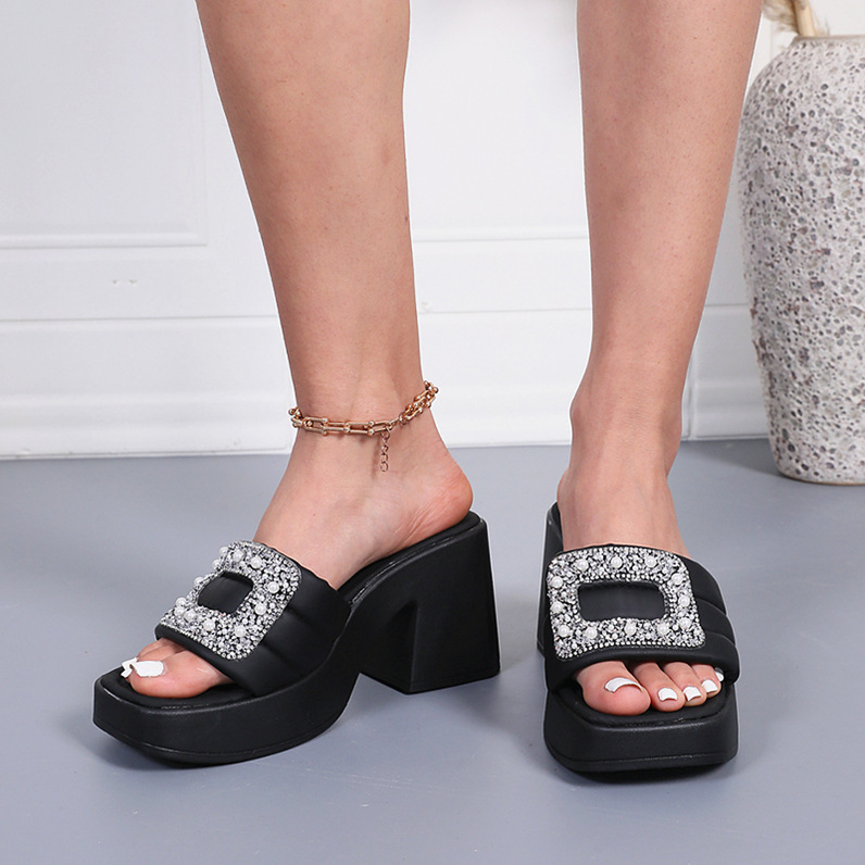 Letné nové európske a americké zahraničné obchodné sandále a papuče s hrubým podpätkom a kamienkami v plus size veľkosti pre ženy, veľkoobchod
