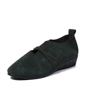 Jarná a jesenná móda 2025 Nová európska a americká veľkosť plus size okrúhla hlava plytké ústa lenivé nazúvacie pohodlné hrachové topánky pre ženy veľkoobchod