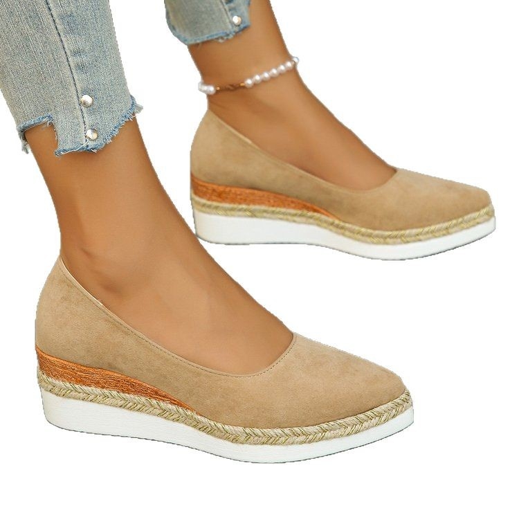 Dámske semišové jednofarebné topánky 2025 Jesenné nazúvacie topánky v európskom a americkom štýle s špicatým klinom a hrubou podrážkou, zahraničný obchod, jednoduché topánky, plus veľkosť