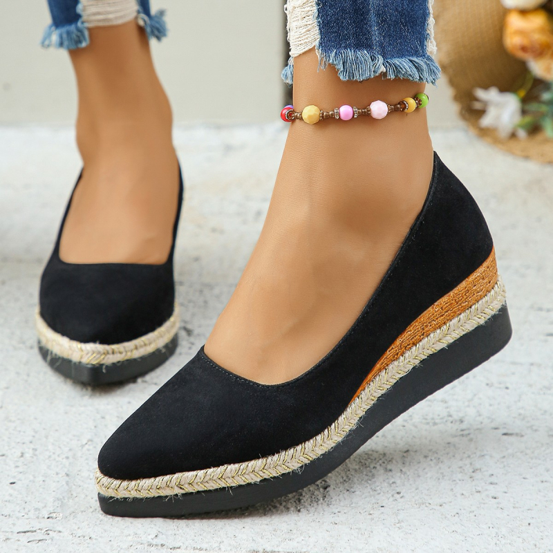 Dámske semišové jednofarebné topánky 2025 Jesenné nazúvacie topánky v európskom a americkom štýle s špicatým klinom a hrubou podrážkou, zahraničný obchod, jednoduché topánky, plus veľkosť