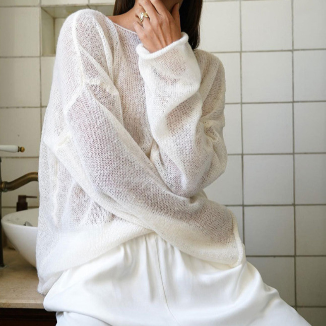 Amazon pārrobežu e-komercija Eiropā un Amerikas Savienotajās Valstīs, balta, plāna adīta Perspective blūze, sieviešu garroku vaļīgs džemperis