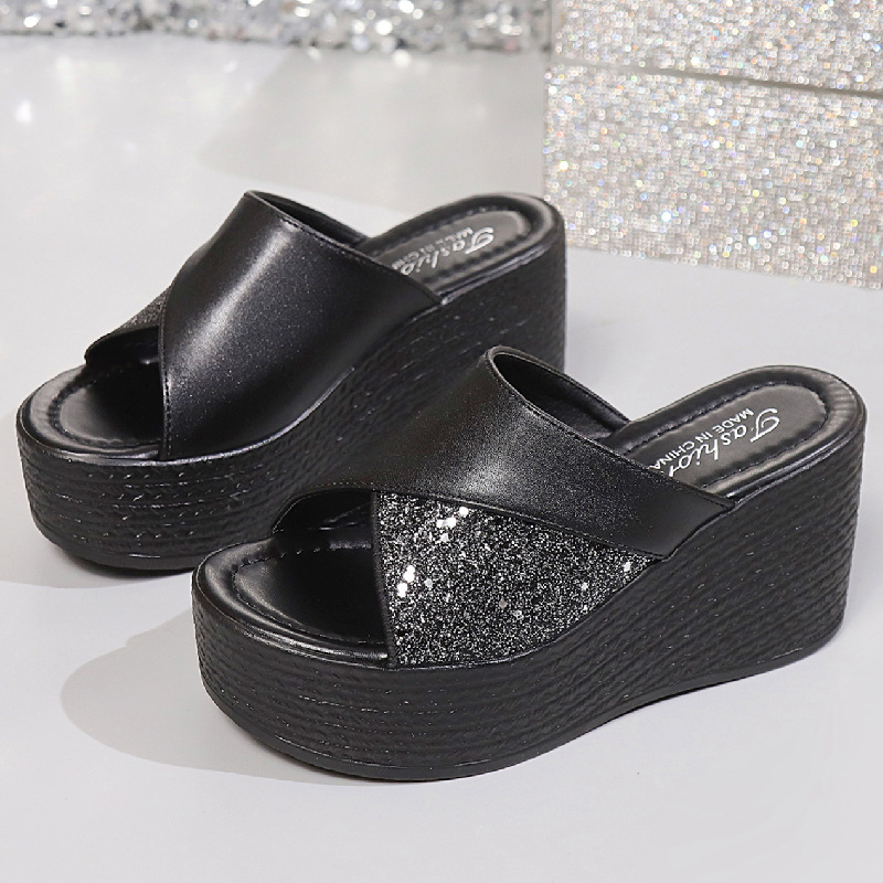 Piiriülese väliskaubanduse pluss-suuruses kiilsussid naistele 2025. aasta suvised uued litritega platvormiga alumised moodsed pealisrõivaste sussid