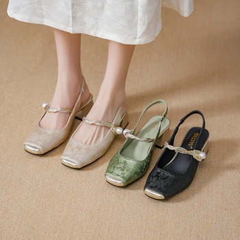 Letné nové sandále Baotou s hrubým podpätkom a štvorcovou špičkou vzadu, dutým remienkom a francúzskymi sandálami Mary Jane z roku 2025