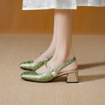 Καλοκαιρινά Νέα Σανδάλια Baotou με Χοντρό Τακούνι 2025, Γυναικεία Μοντέρνα Σανδάλια Mary Jane με Τετράγωνη Δάχτυλη και Κοίλο Λουράκι