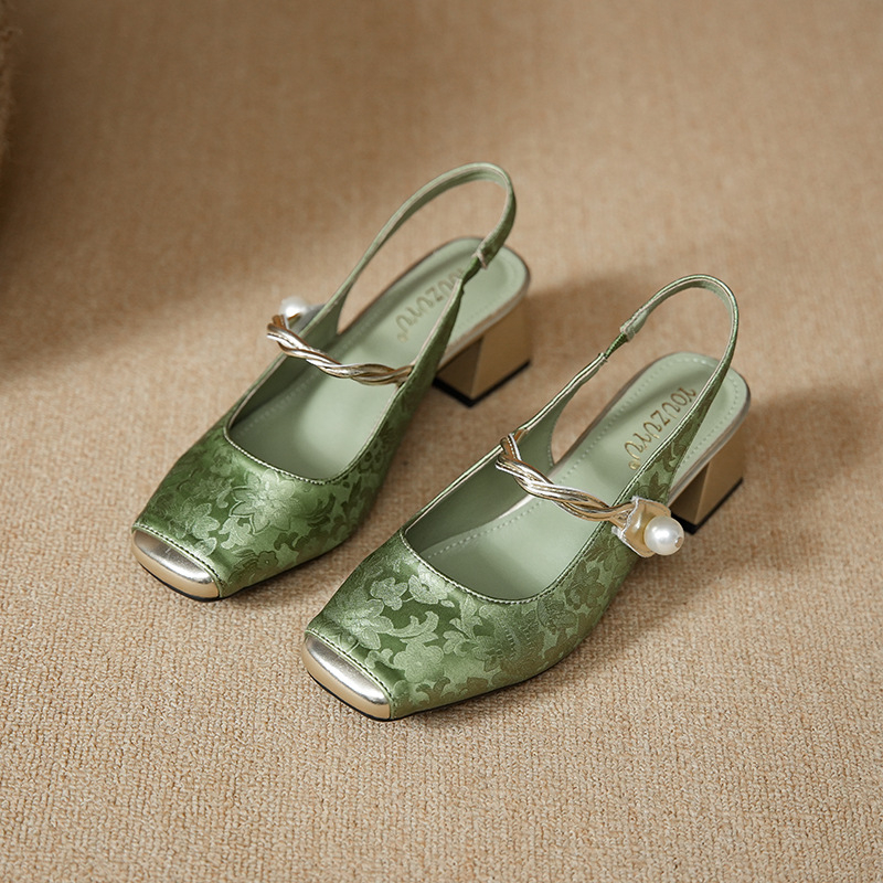 Letné nové sandále Baotou s hrubým podpätkom a štvorcovou špičkou vzadu, dutým remienkom a francúzskymi sandálami Mary Jane z roku 2025