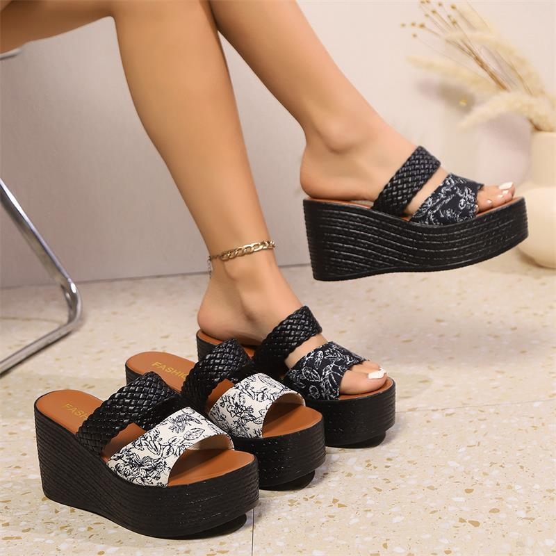 Dámske papuče na kline s veľkými rozmermi, nový štýl, 2025, letné, európske a americké, vysoké podpätky, hrubé papuče