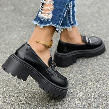 Dámske mokasíny s hrubou podrážkou a okrúhlou hlavou na jar a jeseň 2024, nové outdoorové oblečenie, zväčšené malé kožené topánky v britskom štýle, veľkoobchod Mary Jane